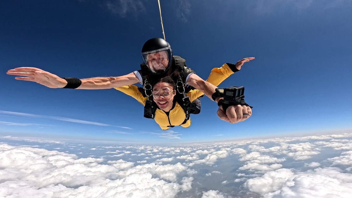 The Ultimate Skydiving Guide: Best Global Destinations and When to Visit